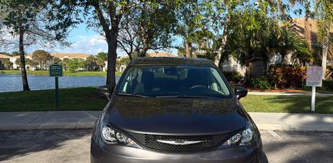 Chrysler Voyager 2023