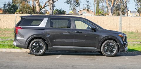 Kia Carnival Hybrid 2026