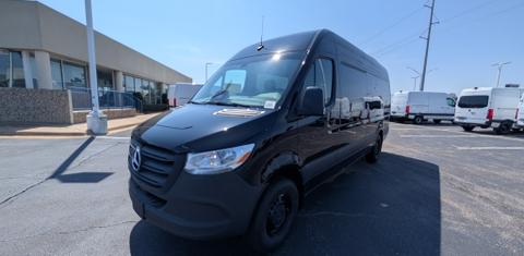 Mercedes-Benz Sprinter 2025