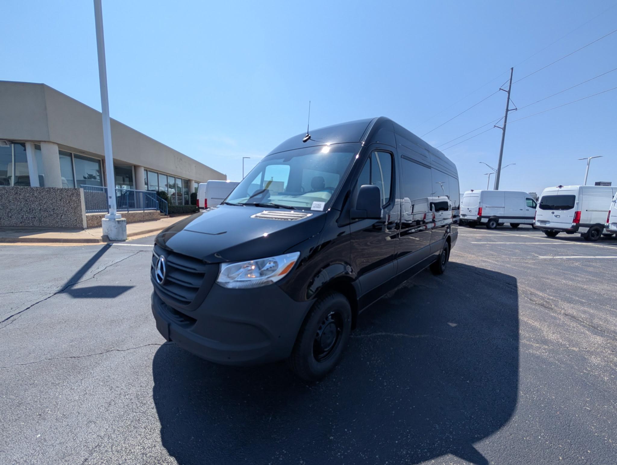 Mercedes-Benz Sprinter 2025 in 