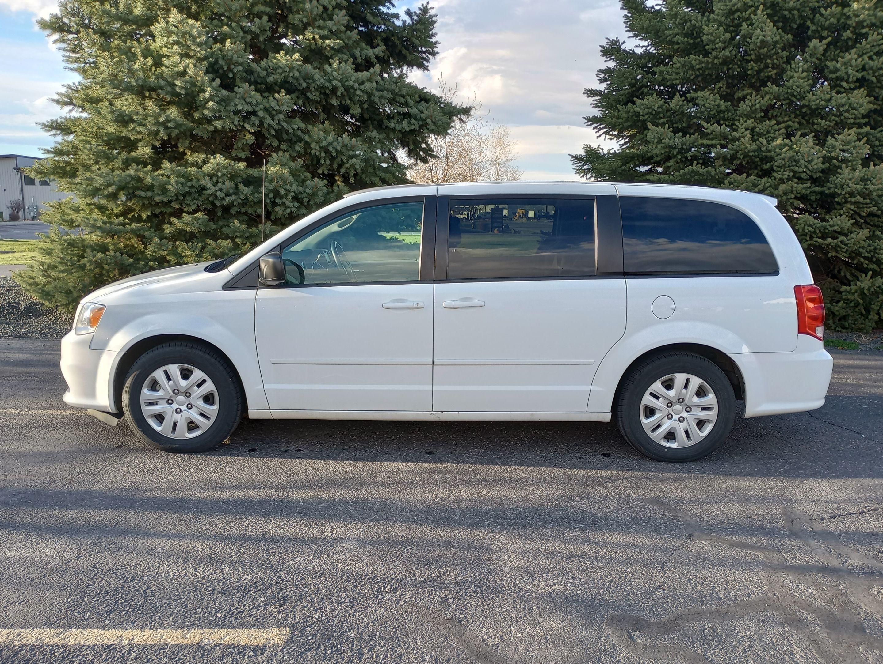 Dodge Grand Caravan 2017 in Belgrade, MT
