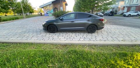 Hyundai Elantra 2019