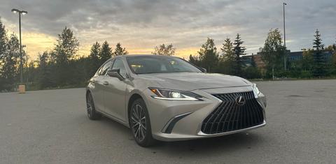 Lexus ES 2022