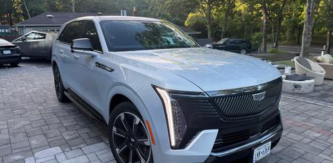 Cadillac Escalade IQ 2025