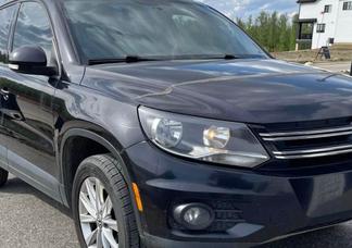 Volkswagen Tiguan car