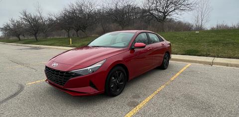 Hyundai Elantra 2023