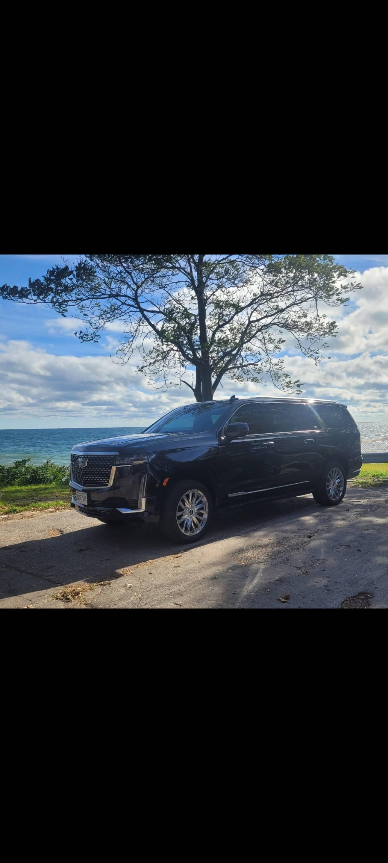Cadillac Escalade ESV 2023 à Toronto, ON