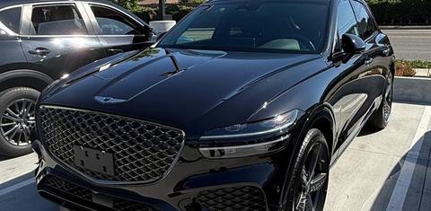 Genesis GV70 2025