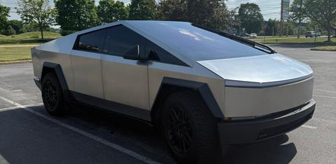 Tesla Cybertruck 2025