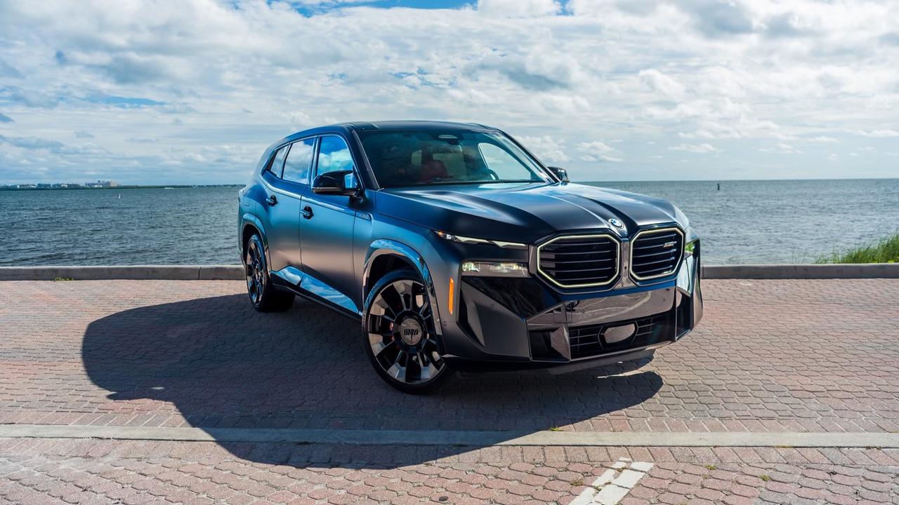 BMW XM 2024 in Miami Springs, FL