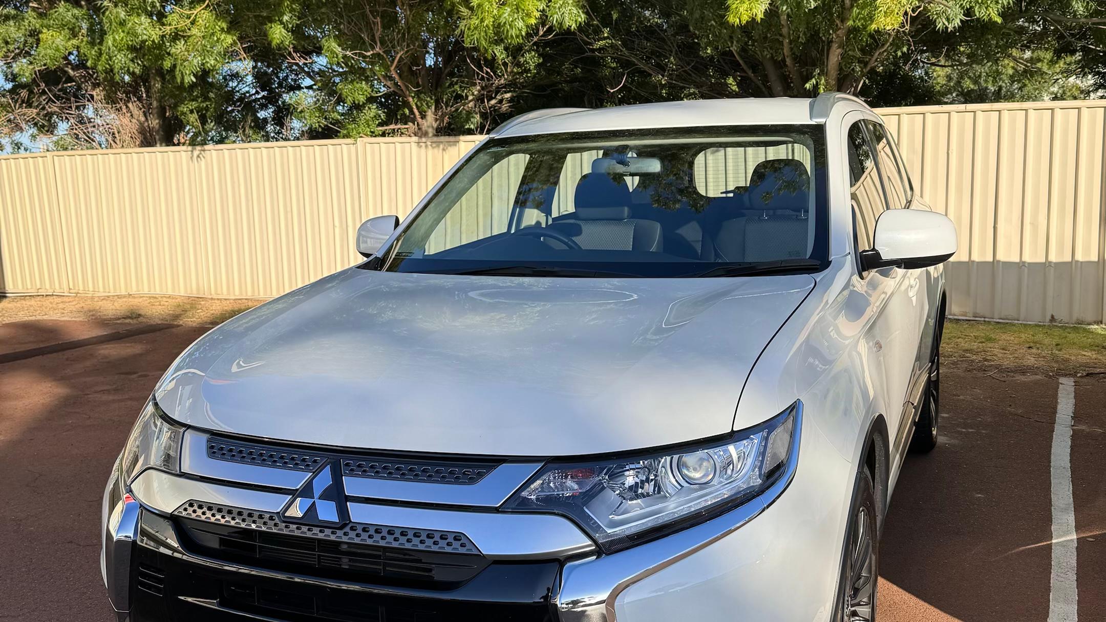 Mitsubishi OUTLANDER 2018 in Midland