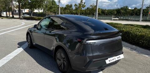 Tesla Model Y 2026
