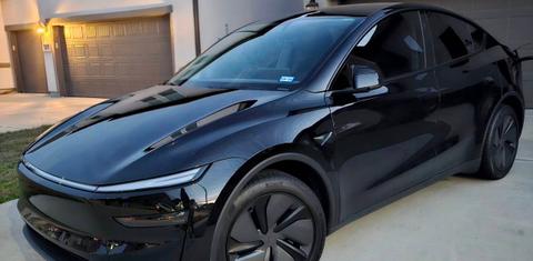 Tesla Model Y 2026