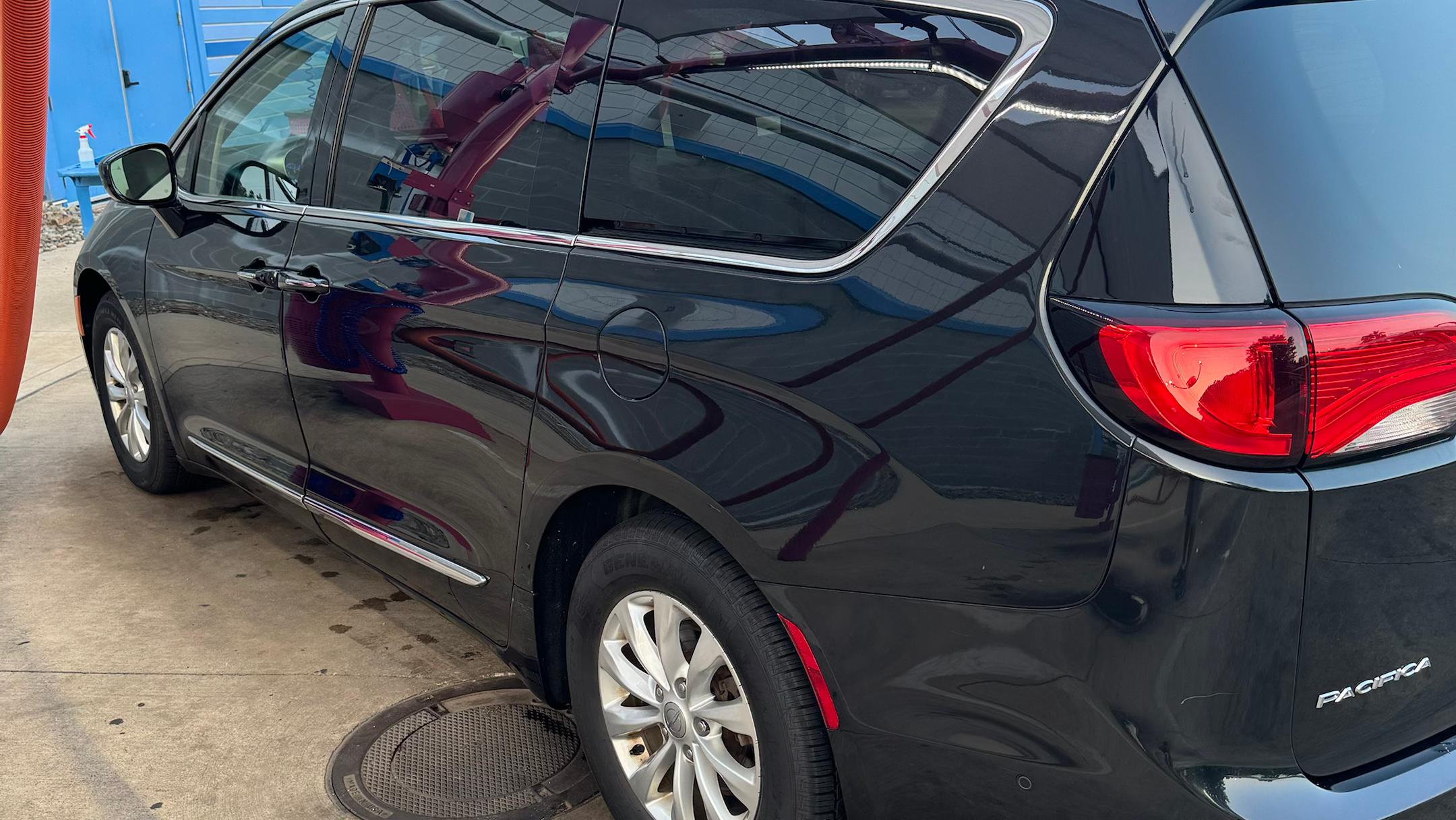 Chrysler Pacifica 2018 in Akron, OH