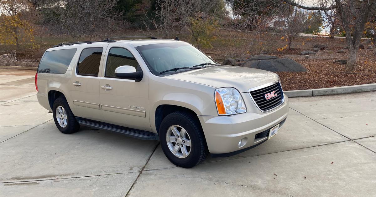 GMC Yukon XL 2013 rental in Fresno, CA by Brian W. Turo