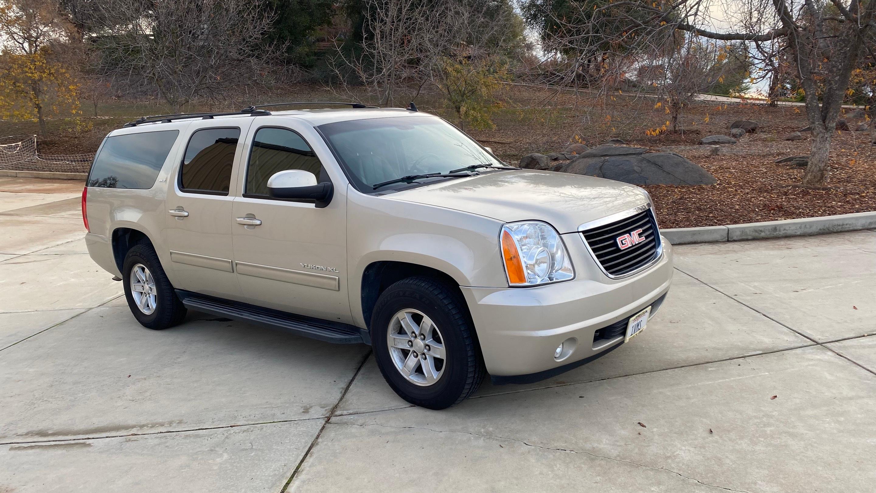 GMC Yukon XL 2013 in Fresno, CA
