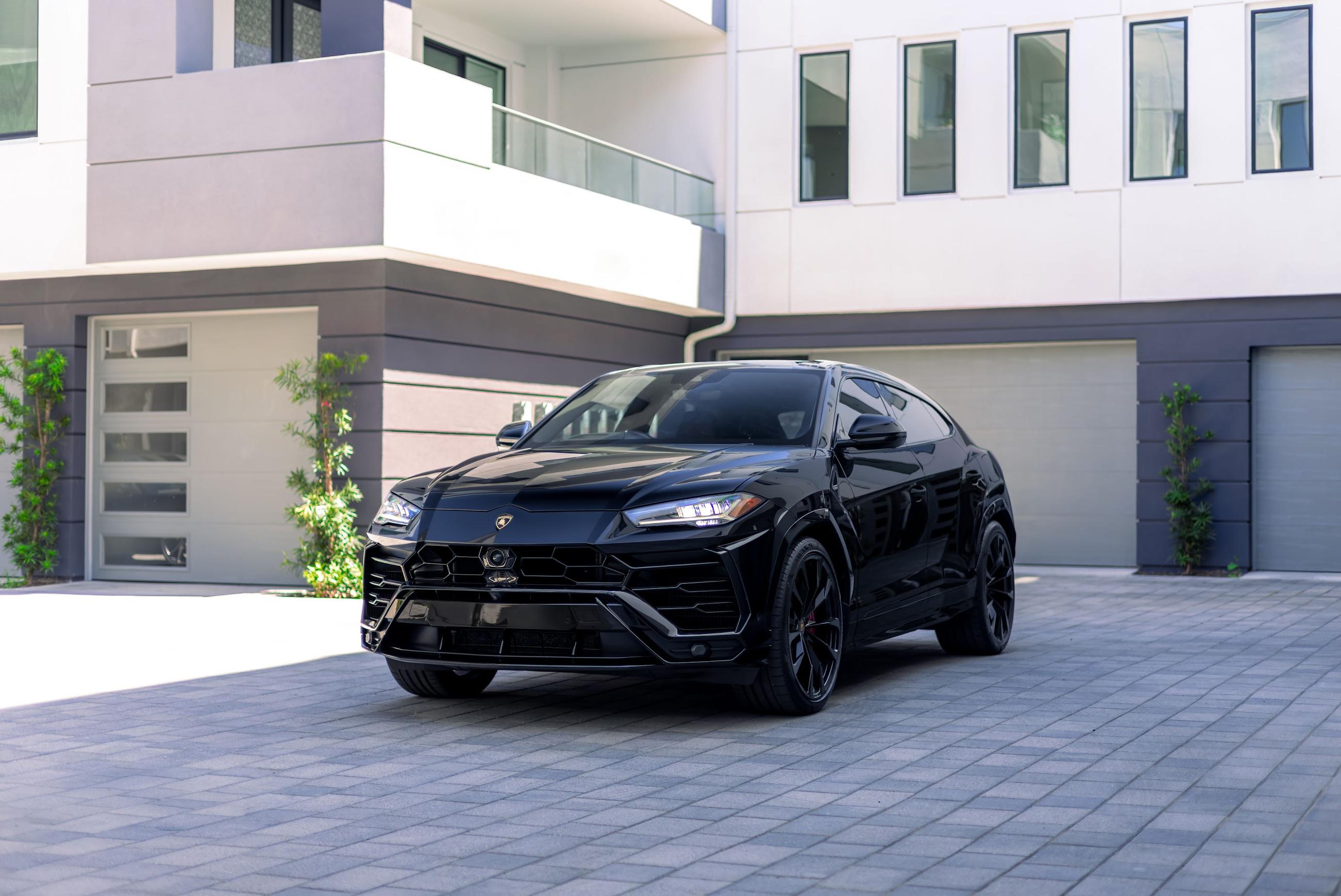Lamborghini Urus 2022 in Costa Mesa, CA