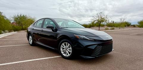 Toyota Camry Hybrid 2025