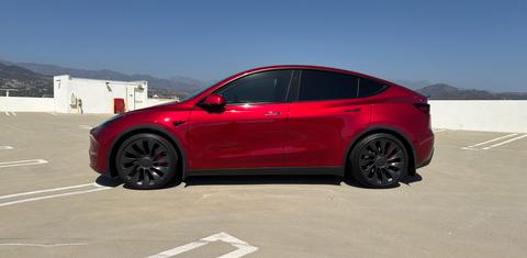 Tesla Model Y 2024