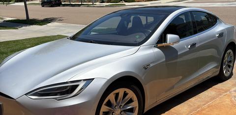 Tesla Model S 2016