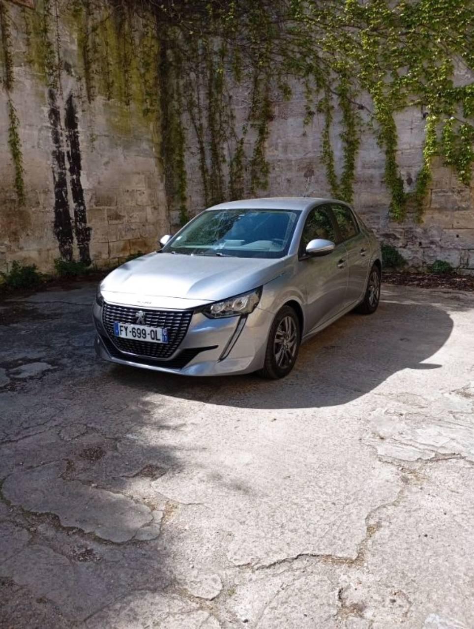 Peugeot 208 2021 à Bordeaux