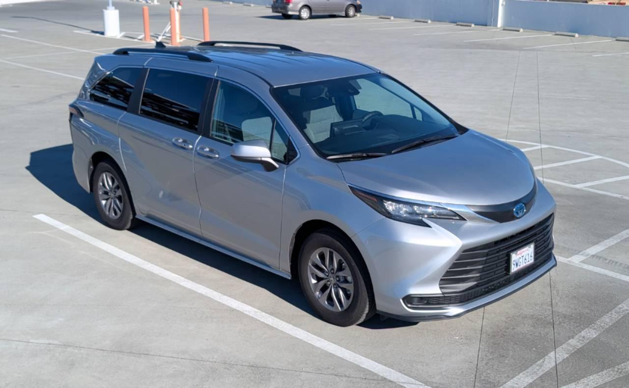Toyota Sienna 2025 in Walnut Creek, CA