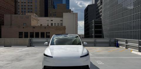 Tesla Model Y 2026