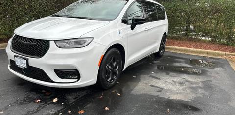 Chrysler Pacifica 2024