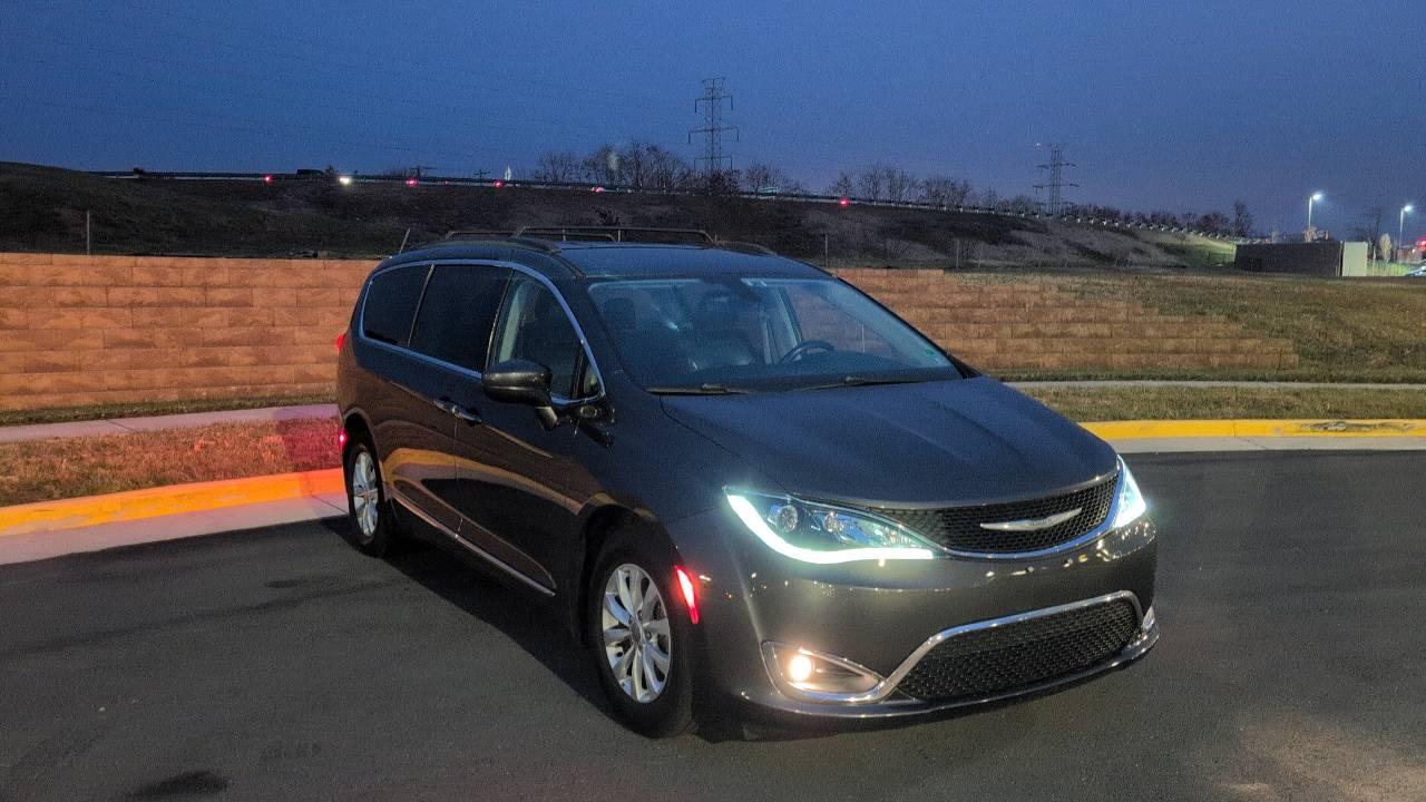 Chrysler Pacifica 2017 in Sterling, VA