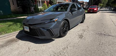 Toyota Camry Hybrid 2026