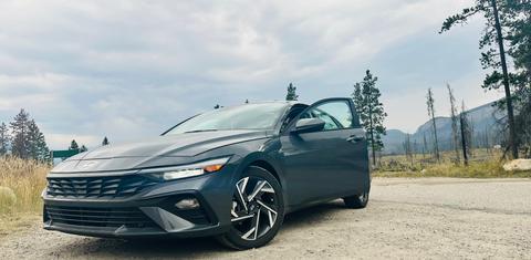 Hyundai Elantra 2025