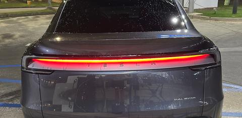 Tesla Model Y 2026