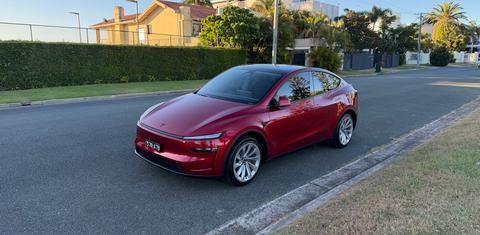 Tesla MODEL Y 2025