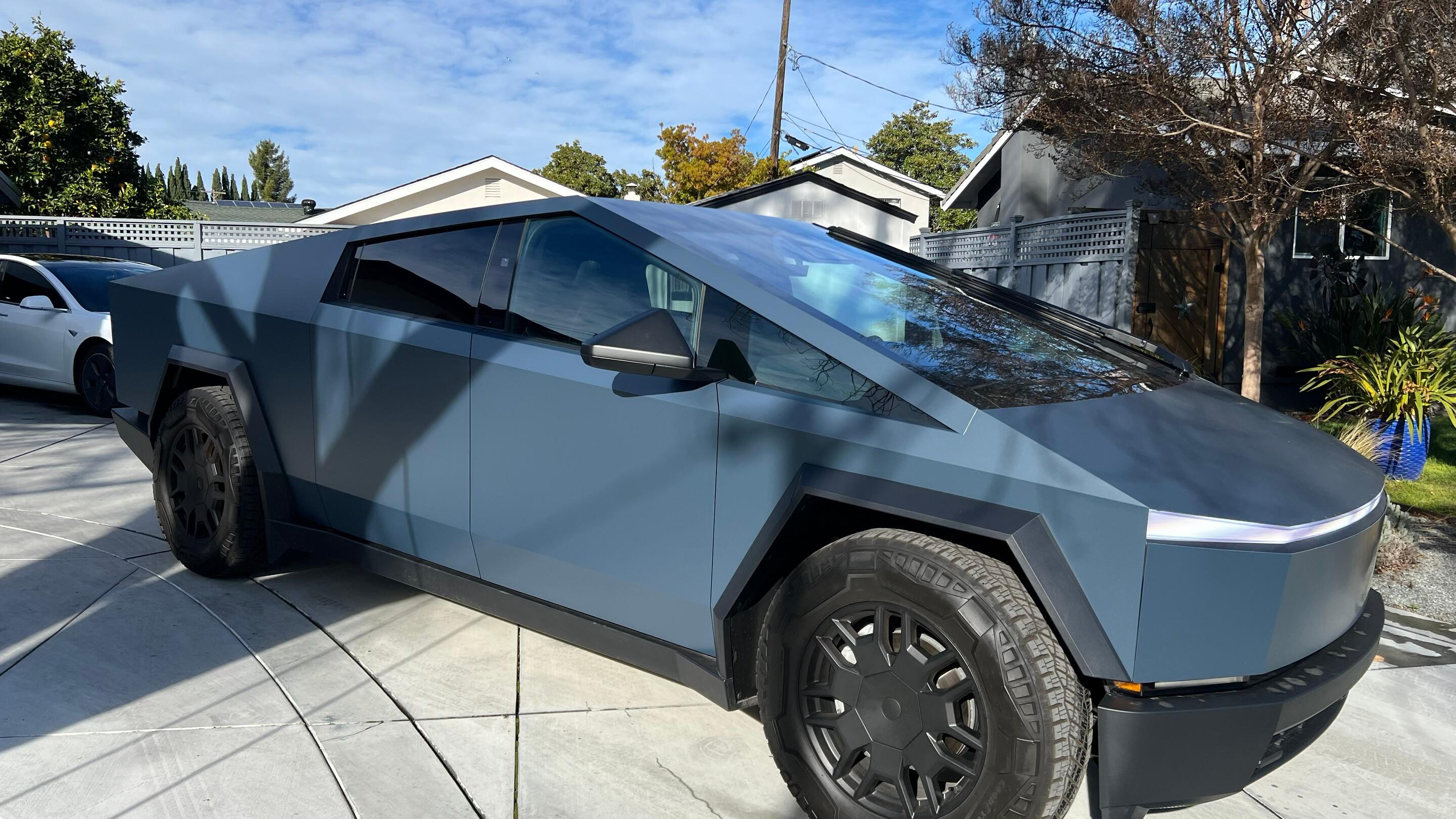 Tesla Cybertruck 2024 in Millbrae, CA