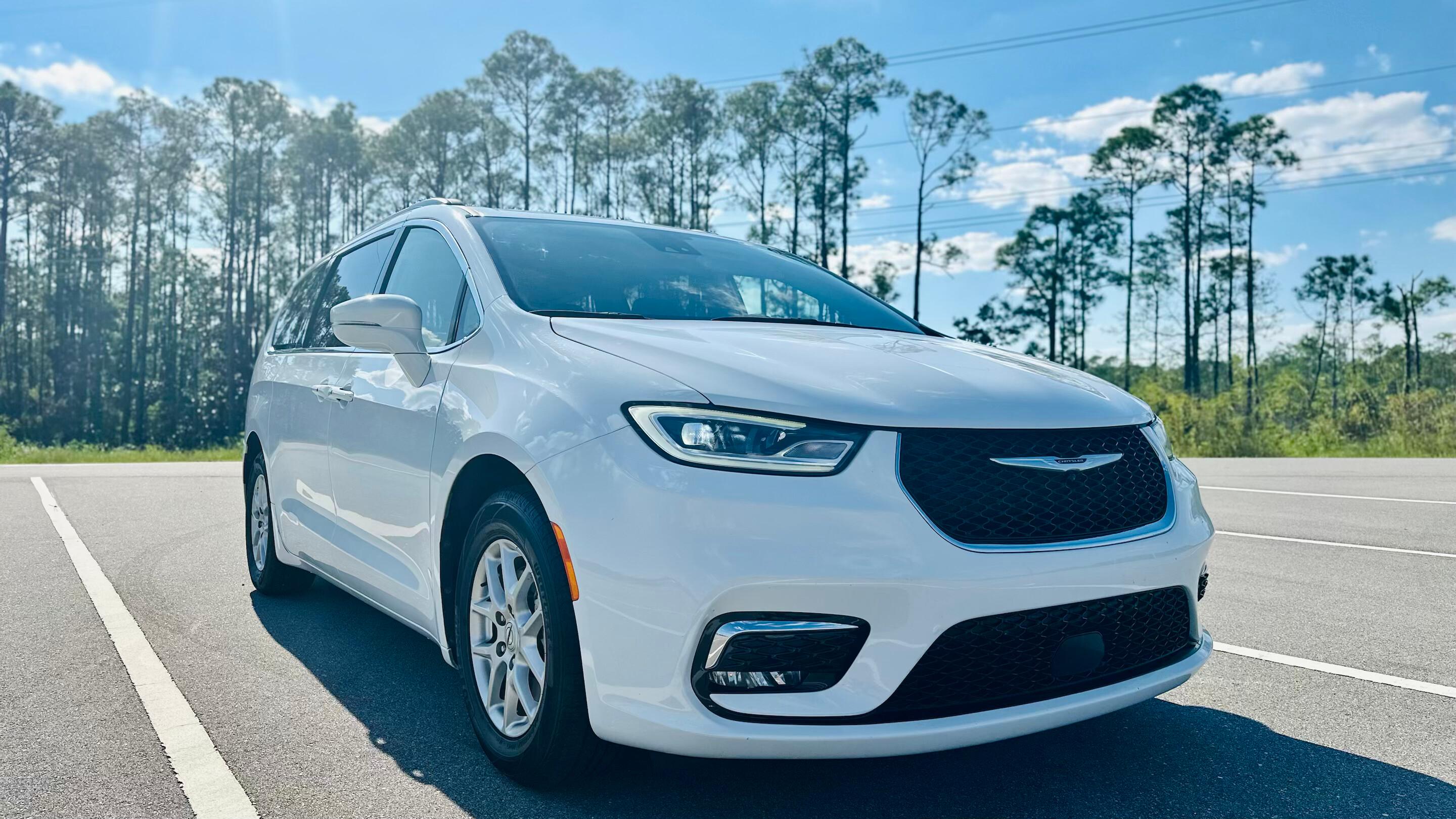 Chrysler Pacifica 2022 in Gulf Shores, AL