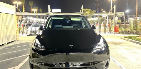 Tesla Model Y 2025