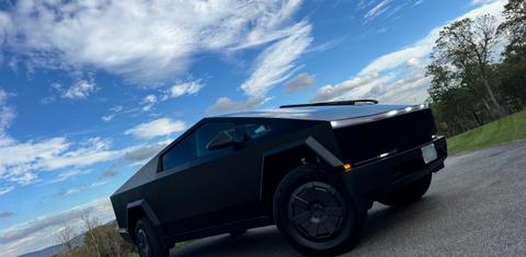 Tesla Cybertruck 2025