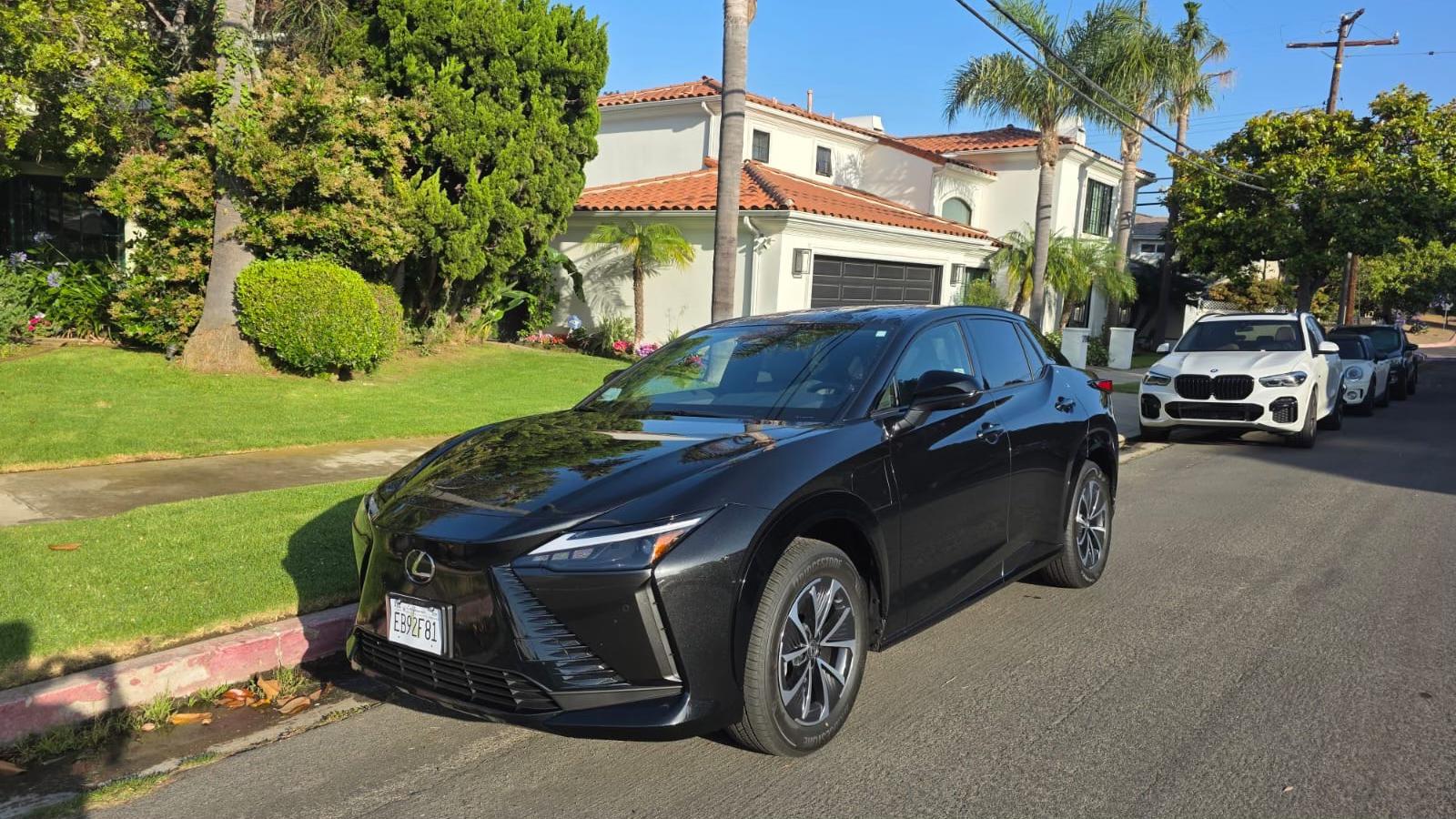 Lexus RZ 2025 in 