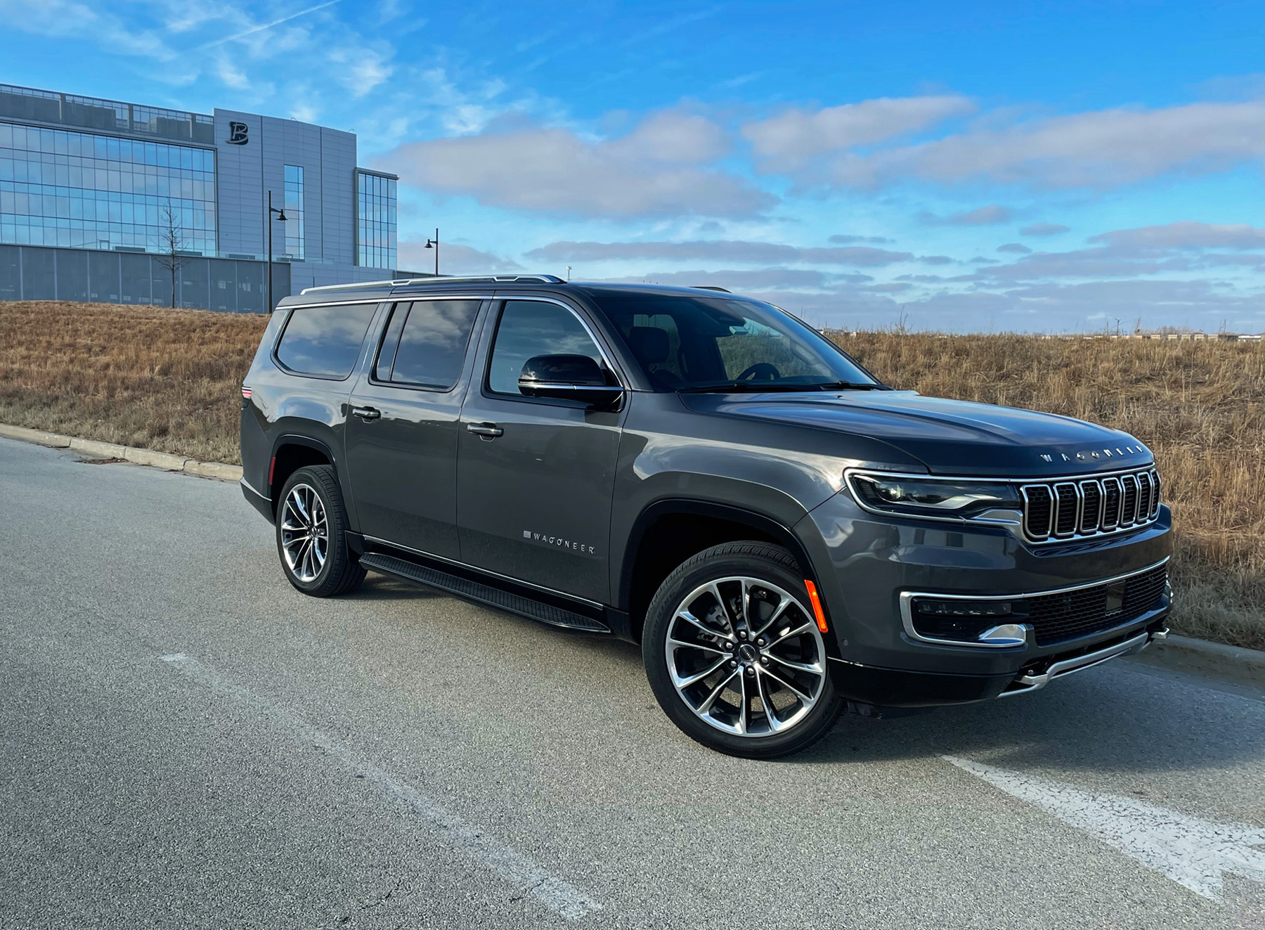 Jeep Grand Wagoneer 2023 in 