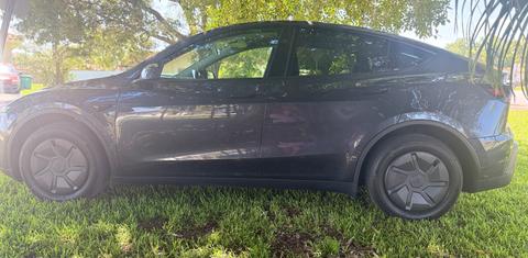 Tesla Model Y 2026