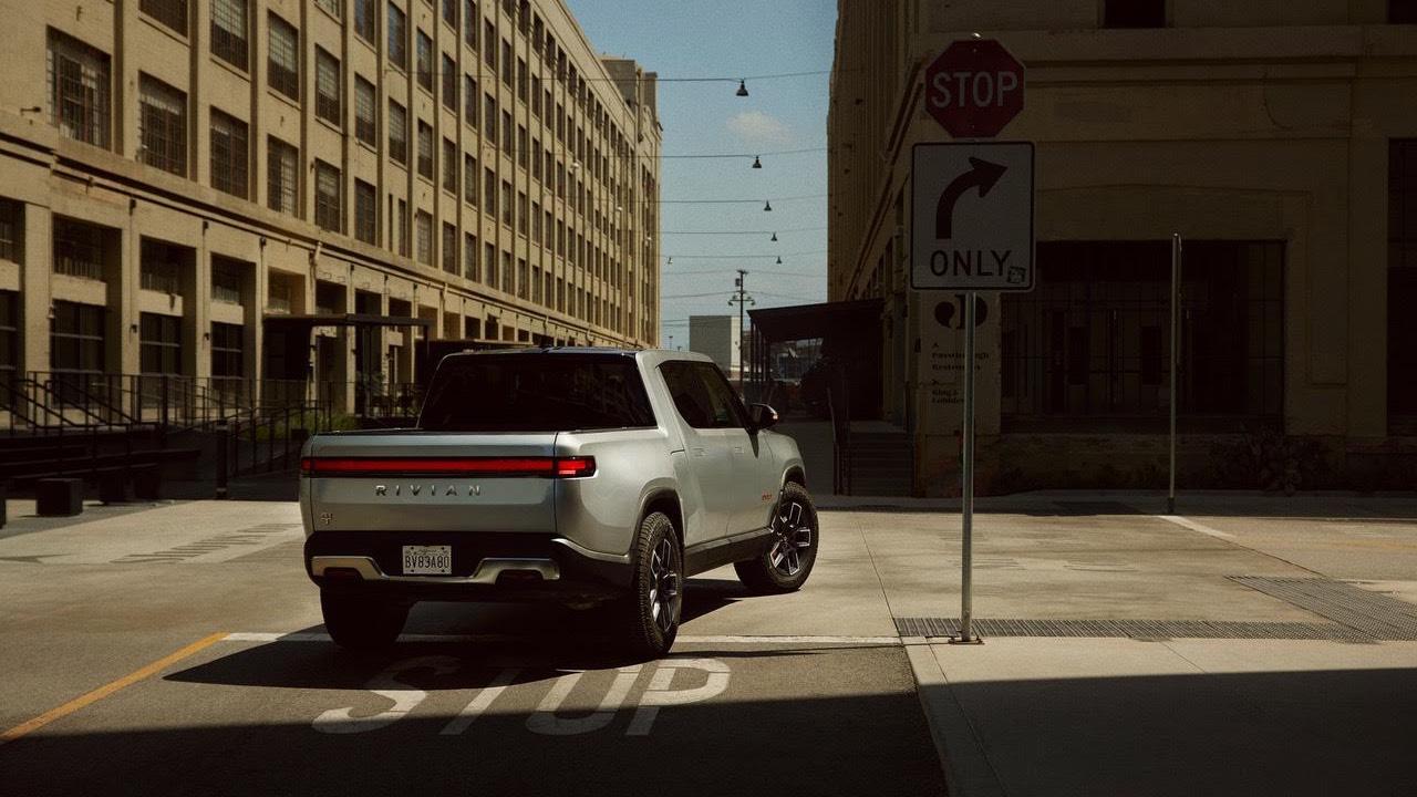 Rivian R1T 2022 in 
