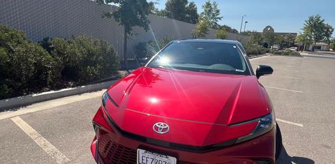 Toyota Camry Hybrid 2025