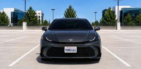 Toyota Camry Hybrid 2025