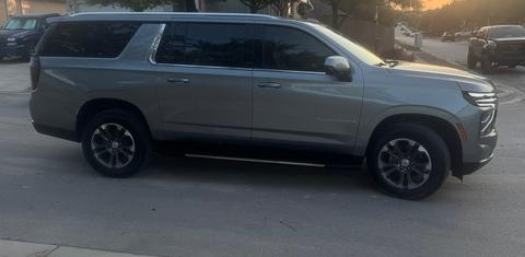 Chevrolet Suburban 2025