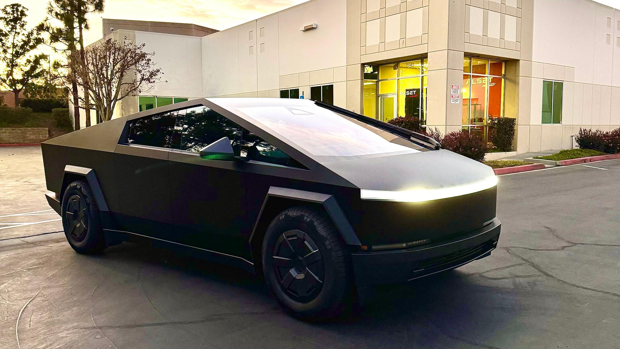 Tesla Cybertruck 2024 in San Diego, CA