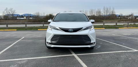 Toyota Sienna 2025