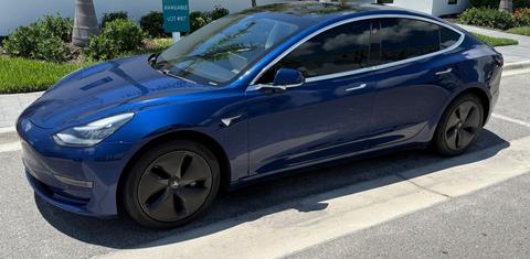 Tesla Model 3 2020