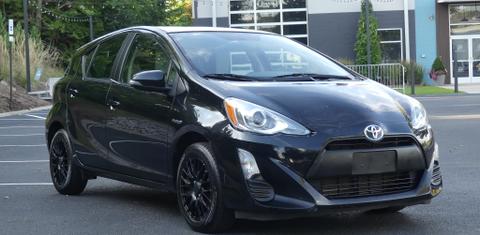 Toyota Prius c 2016