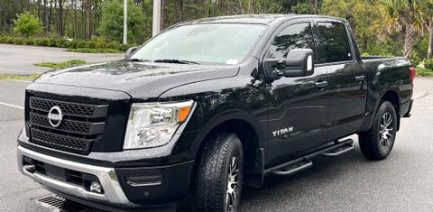 Nissan Titan 2024