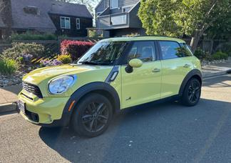 Mini Countryman car